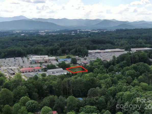 9 Sharp Solutions Dr, Arden, NC 28704