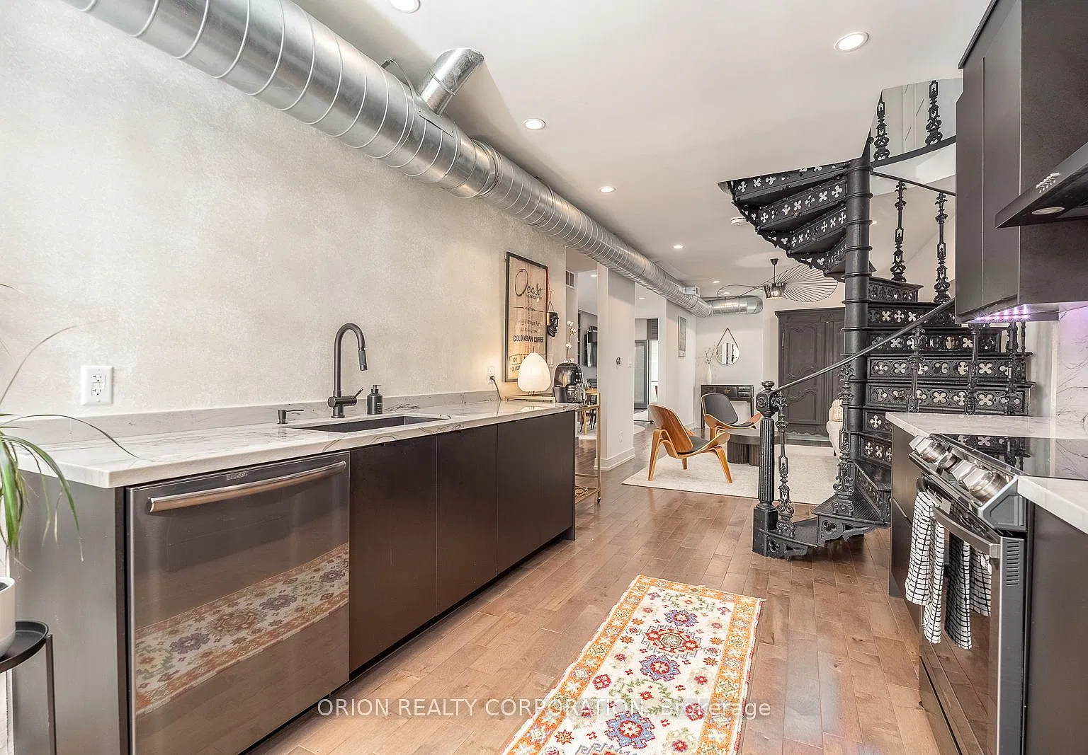 4 bed, $6,000 — Photo 4