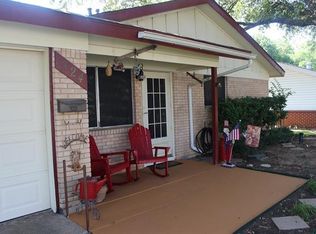 324 Simmons Dr, Hurst, TX 76053