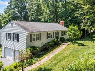 11 Patricia Lane, Newtown, CT, 06470