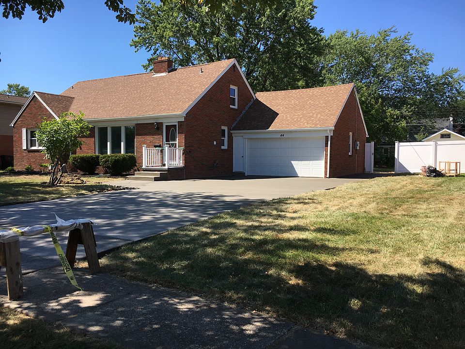 1st image of 44 Carpenter Ave
