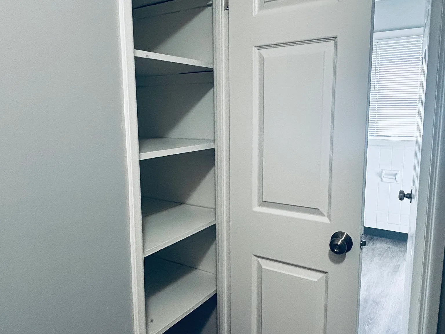 2 bed, 832 sqft, $2,100 — Photo 2