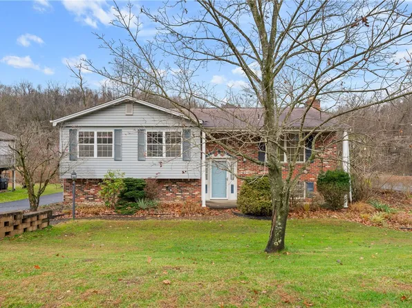 223 Ligonier Ln, New Kensington, PA 15068