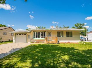 624 3rd St E, West Fargo, ND 58078