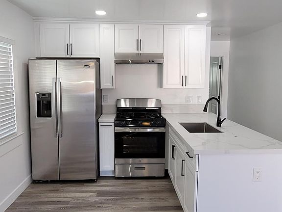 2nd image of 2993 Thorn St