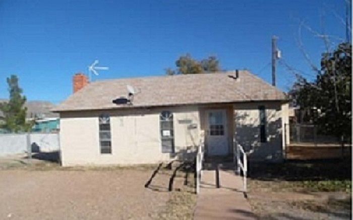 1st image of 1304 Filipino Ave