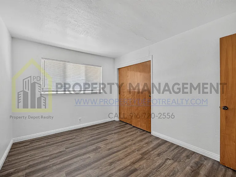 4411 Del Rio Rd #4 — Photo 19