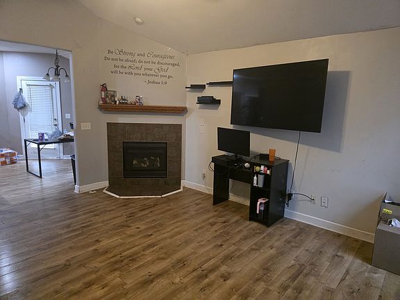 3rd image of 1133 Justine Dr