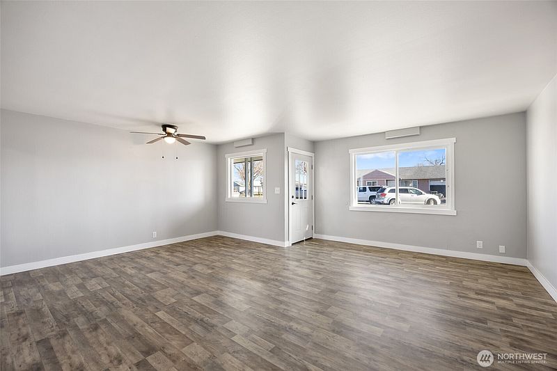 4th image of 1316 Pershing Road