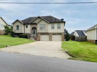 2208 Allen Griffey Rd, Clarksville, TN 37042