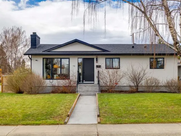 79 NE Hollyburn Rd SW, Calgary, AB T2V 3H3