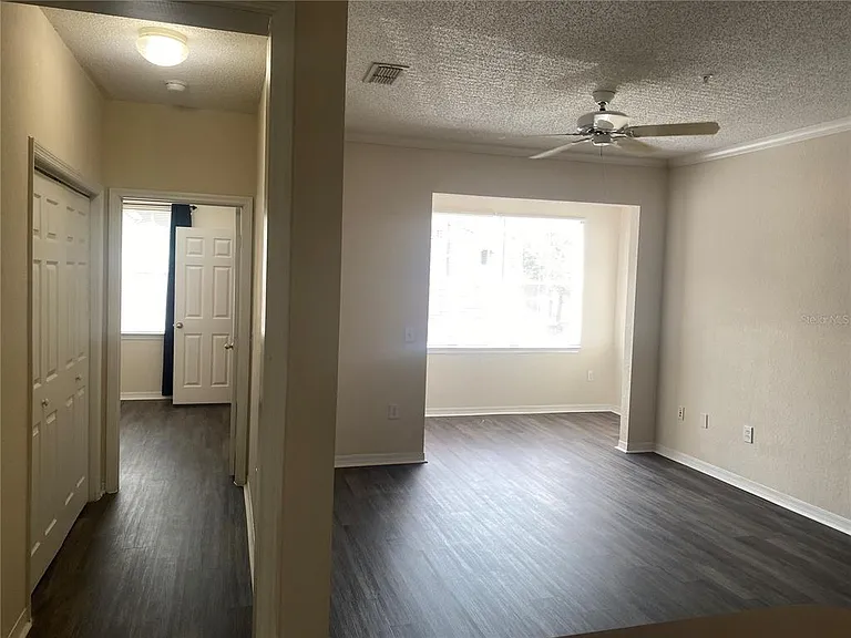 18001 Richmond Place Dr #222 — Photo 8
