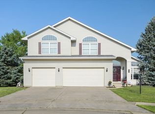 2109 Crossgate Ct, Champaign, IL 61822