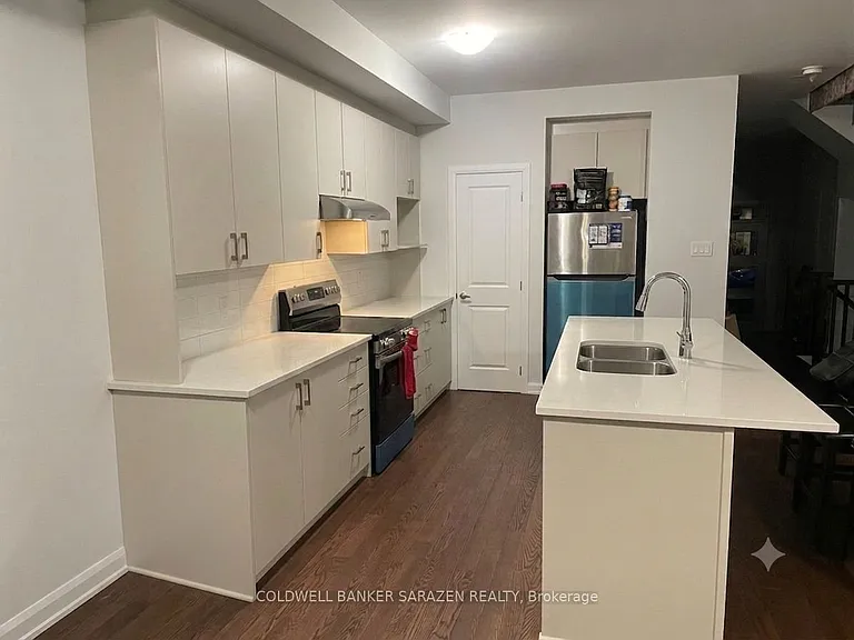 731 Fairline Row N — Photo 9