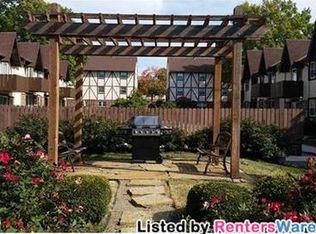 6224 Robinson St APT 3, Overland Park, KS 66202
