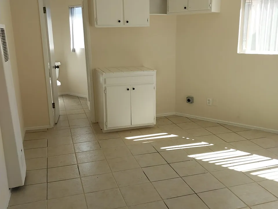 256 Crandall St #10