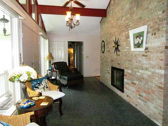 Foyer.