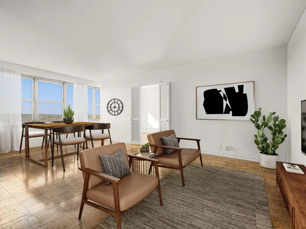 70-25 Yellowstone Boulevard image 1 of 26