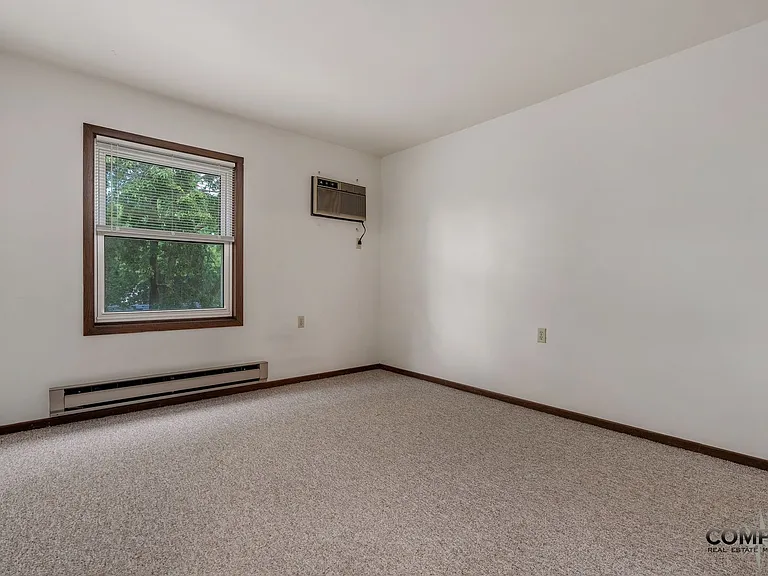 610 Gray St Apartments — Photo 50
