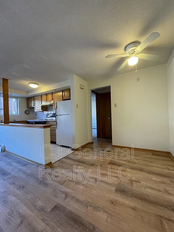 Courtyard Apartments — Photo 4