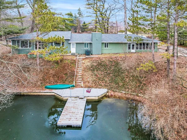 16322 Shangri La Rd, Oakwood, IL 61858