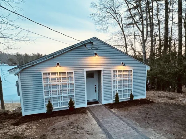 8 Layne Drive, Lee, NH 03824