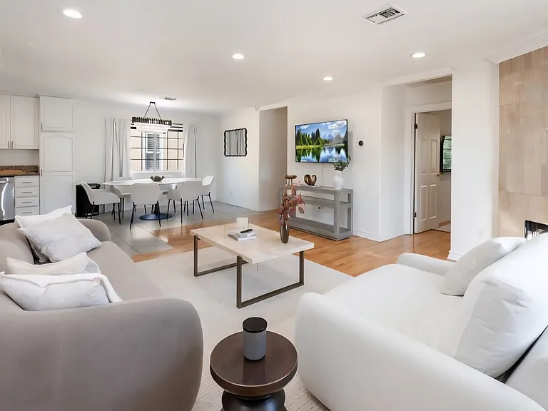 525 N Orange Dr #1/2 — Photo 5