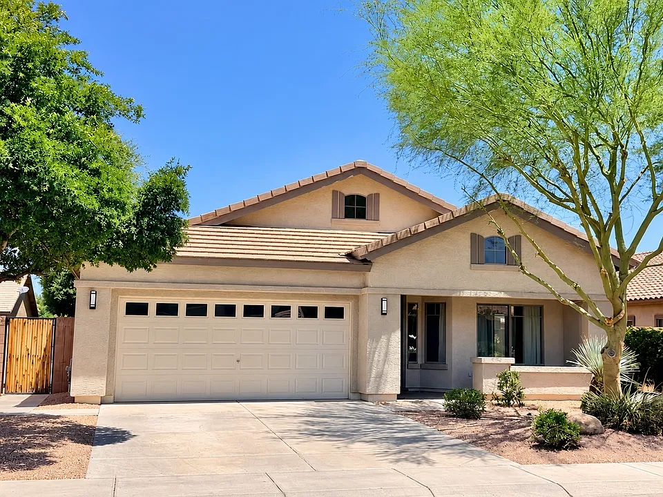 1126 E Carob Dr
