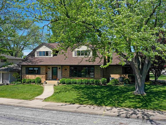 4th image of 3823 N Pinehurst Ct