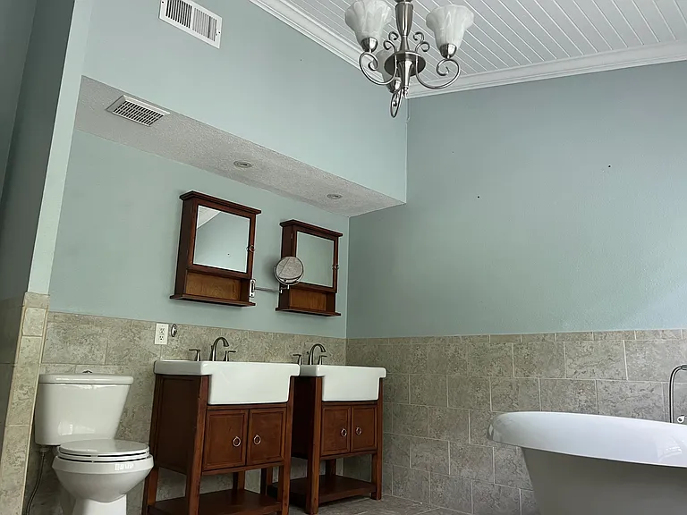 8015 Sycamore Dr — Photo 17