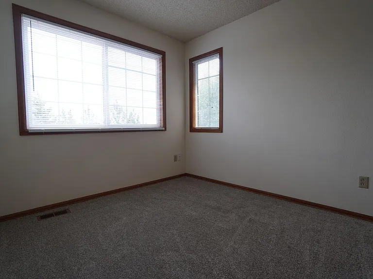 1155 Popes Valley Dr — Photo 28