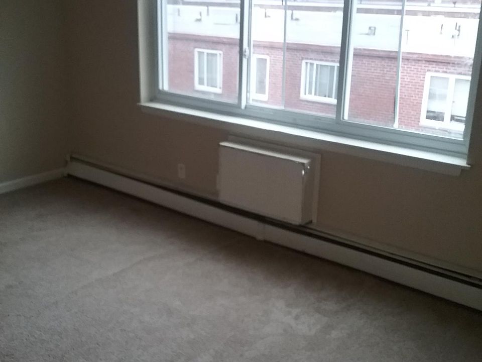 2nd image of 63 Huntington St APT 4B