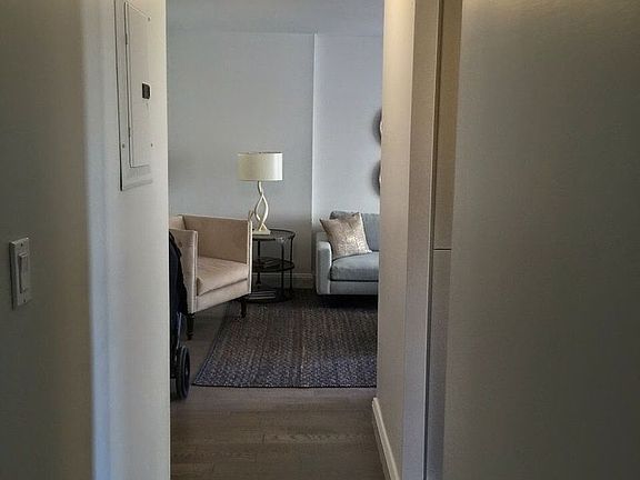 5th image of 100 W 93rd St APT 11H