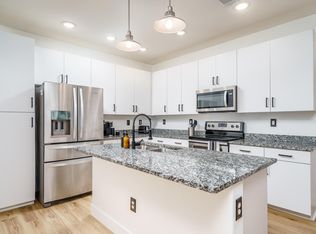 2324 E Huntington Dr, Phoenix, AZ 85040