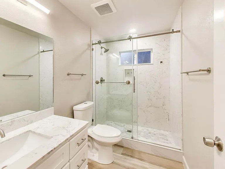 25 Devonshire Blvd #1 — Photo 7