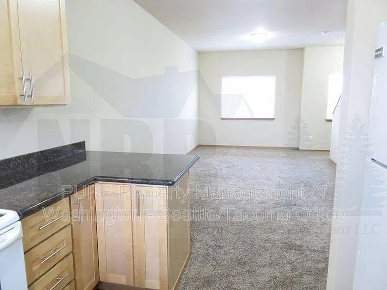 8015 Pacific Ave #20 — Photo 6