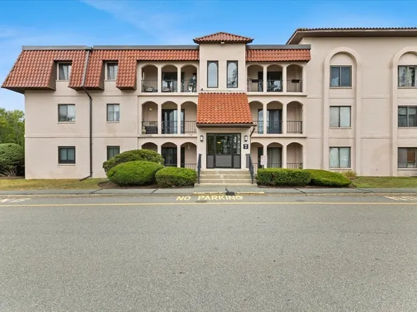 685 Oak St #7-12, Brockton, MA 02301