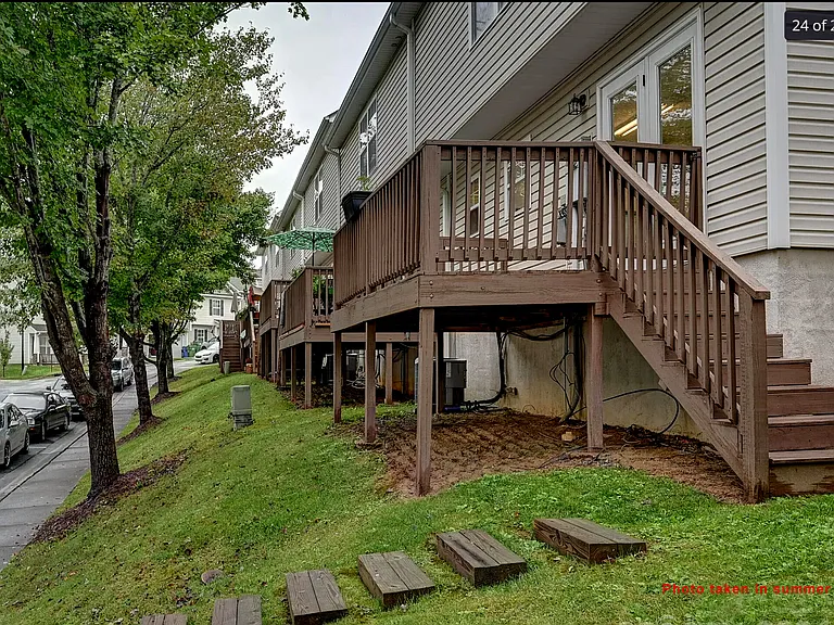 42 Amersham Ln — Photo 14