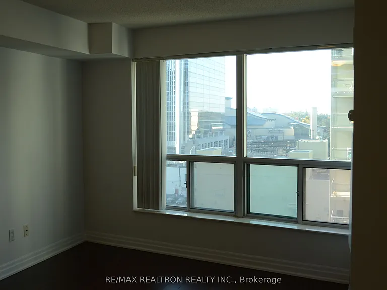 188 Doris Ave #801 — Photo 2