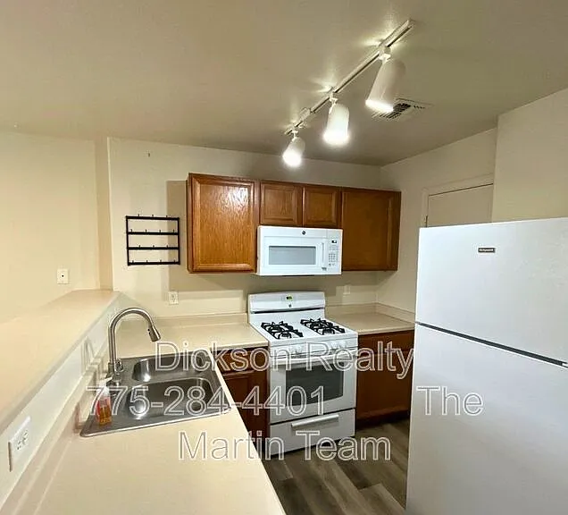 5750 Vista Palomar Way #102 — Photo 3