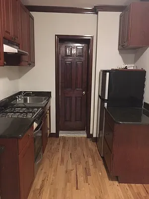 Rented by Metropolitan Equities | media 3