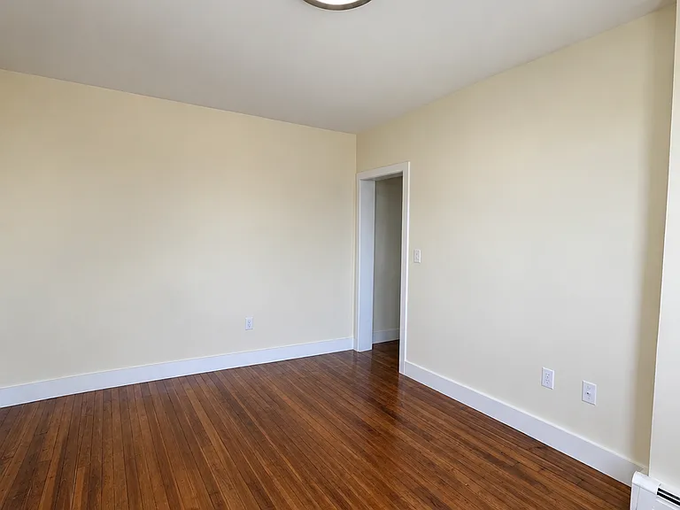 2 Malden St #3 — Photo 1