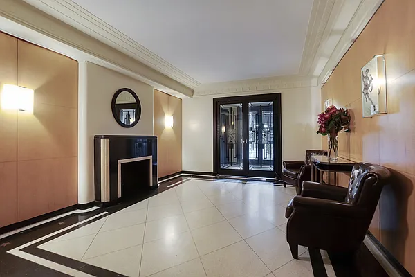 Rented by Compass | media 7