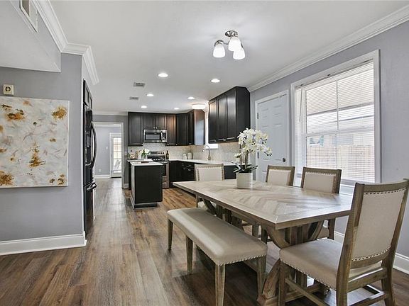 4th image of 6571 Bellaire Dr
