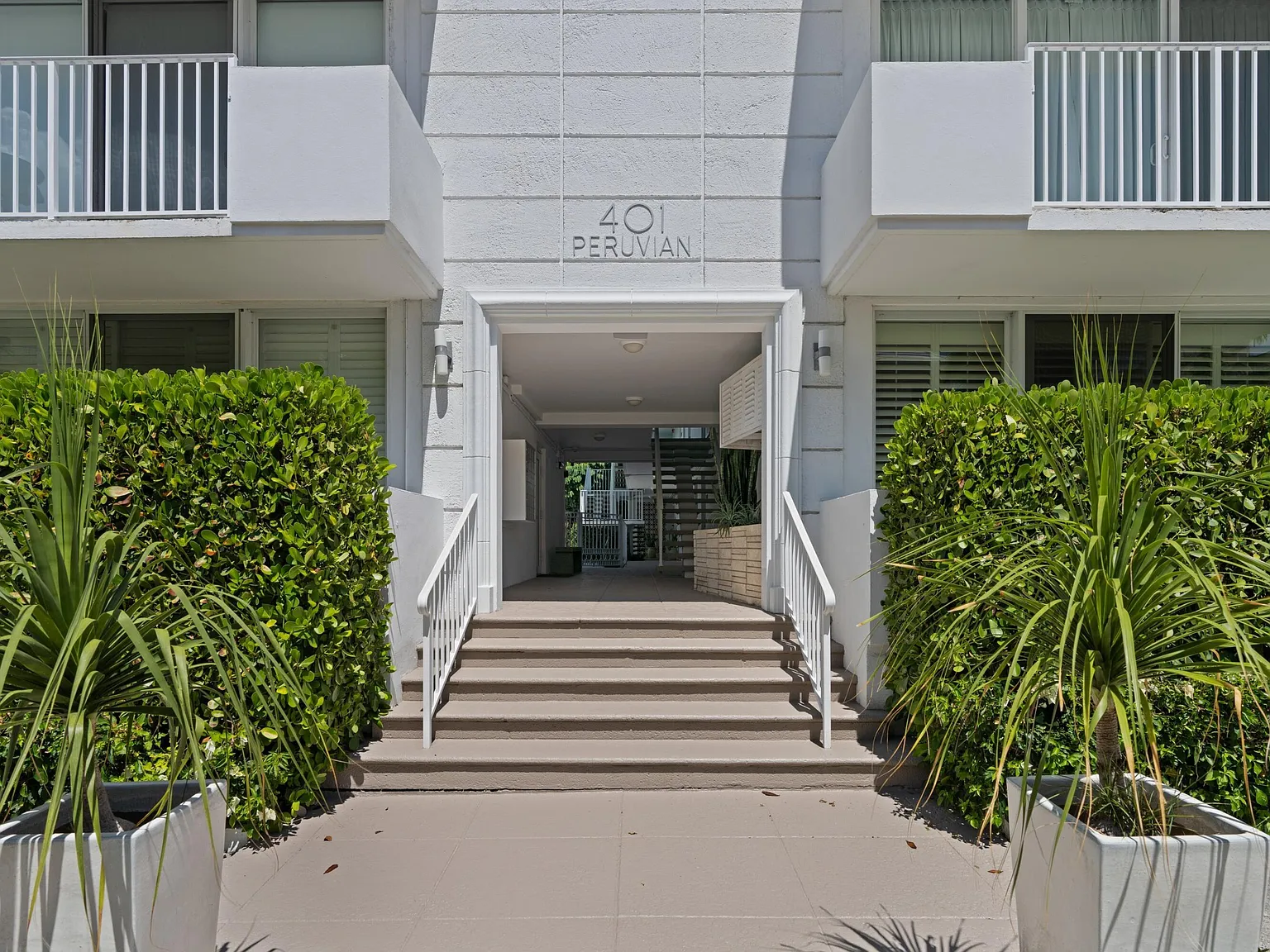 1 bed, 1.0 bath, 595 sqft, $11,500 — Photo 3
