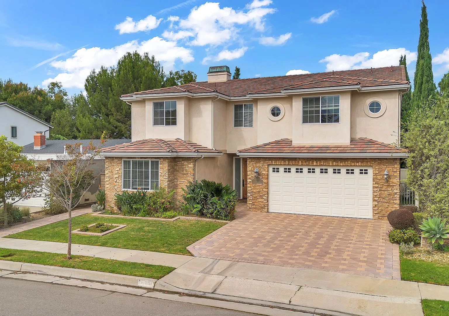 19441 Sierra Chula Rd — Photo 2