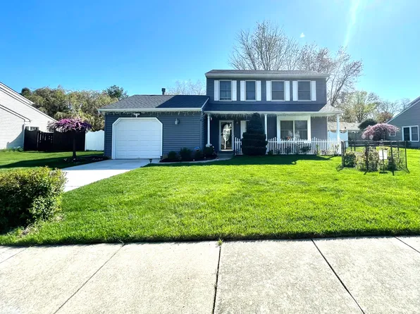 4 Millbank Ct, Voorhees, NJ 08043