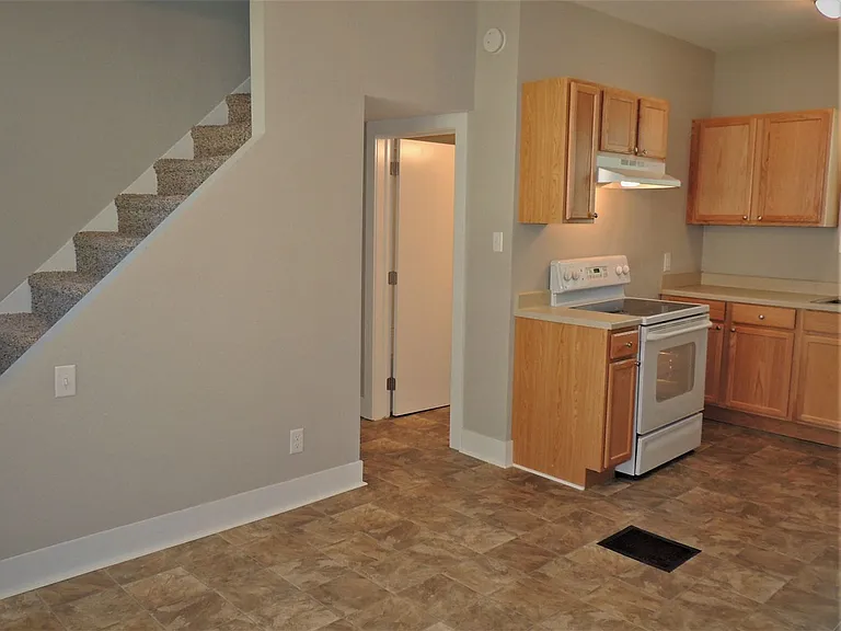 1106 Titus Ave — Photo 12
