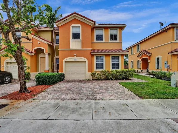 8495 SW 165th Pl, Miami, FL 33193