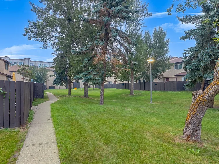 1 Huntington Hl NW — Photo 60